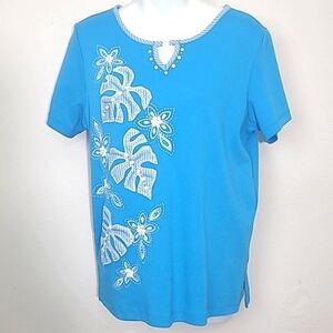 T-shirt short sleeve light blue white Mother of pearl Palm leaf applique stretch